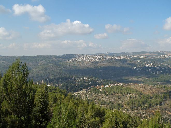 libredroitisrael1024x768israel seat-Yad_Vashem_view_of_Jerusalem_valley_by_David_Shankbone